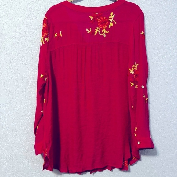 Fig And Flower Embroidered Floral V-neck Long Sleeves Semi Sheer Plus Size Top - Picture 9 of 9